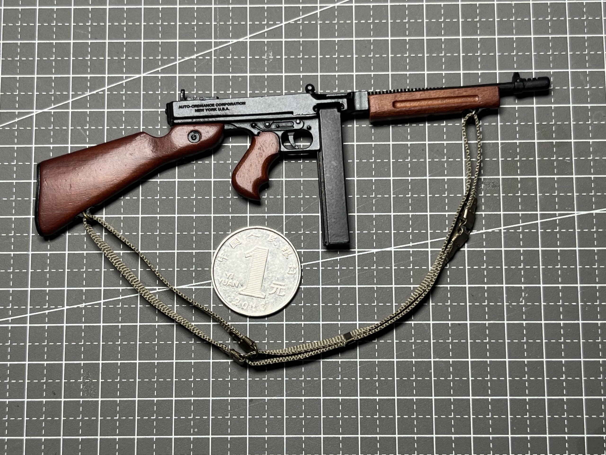 1/6 M1928M1 Thompson Sub Machine Gun (Metal & Wood)