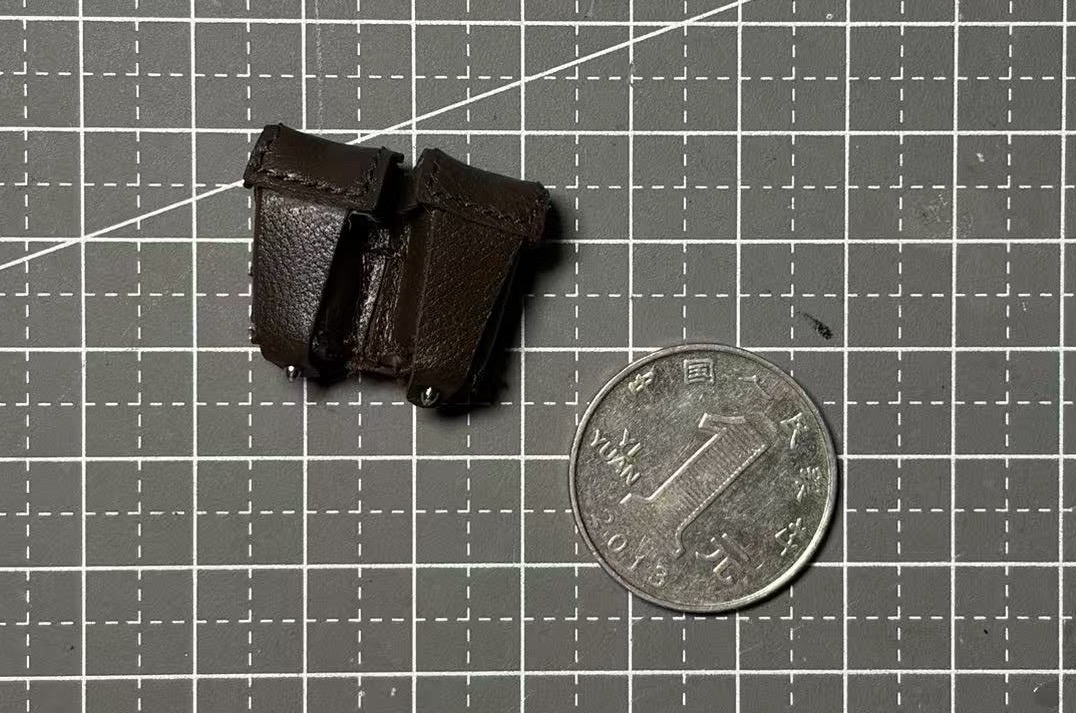 FP023 Soviet Ammo Pouch (Real Leather)